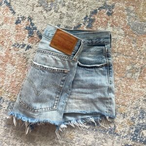 Levi’s 501 Distressed Jean Shorts Sz 27